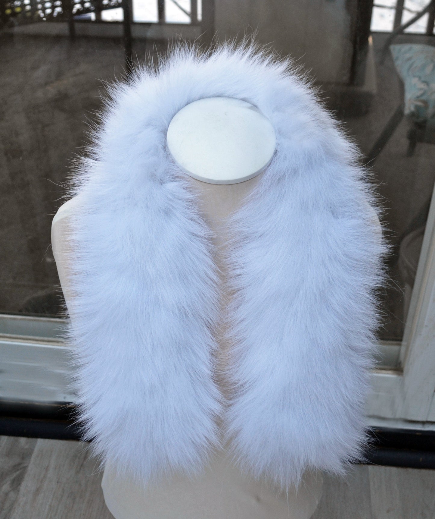 White real fox fur hood trim made from fox tail fur – Double – view 5