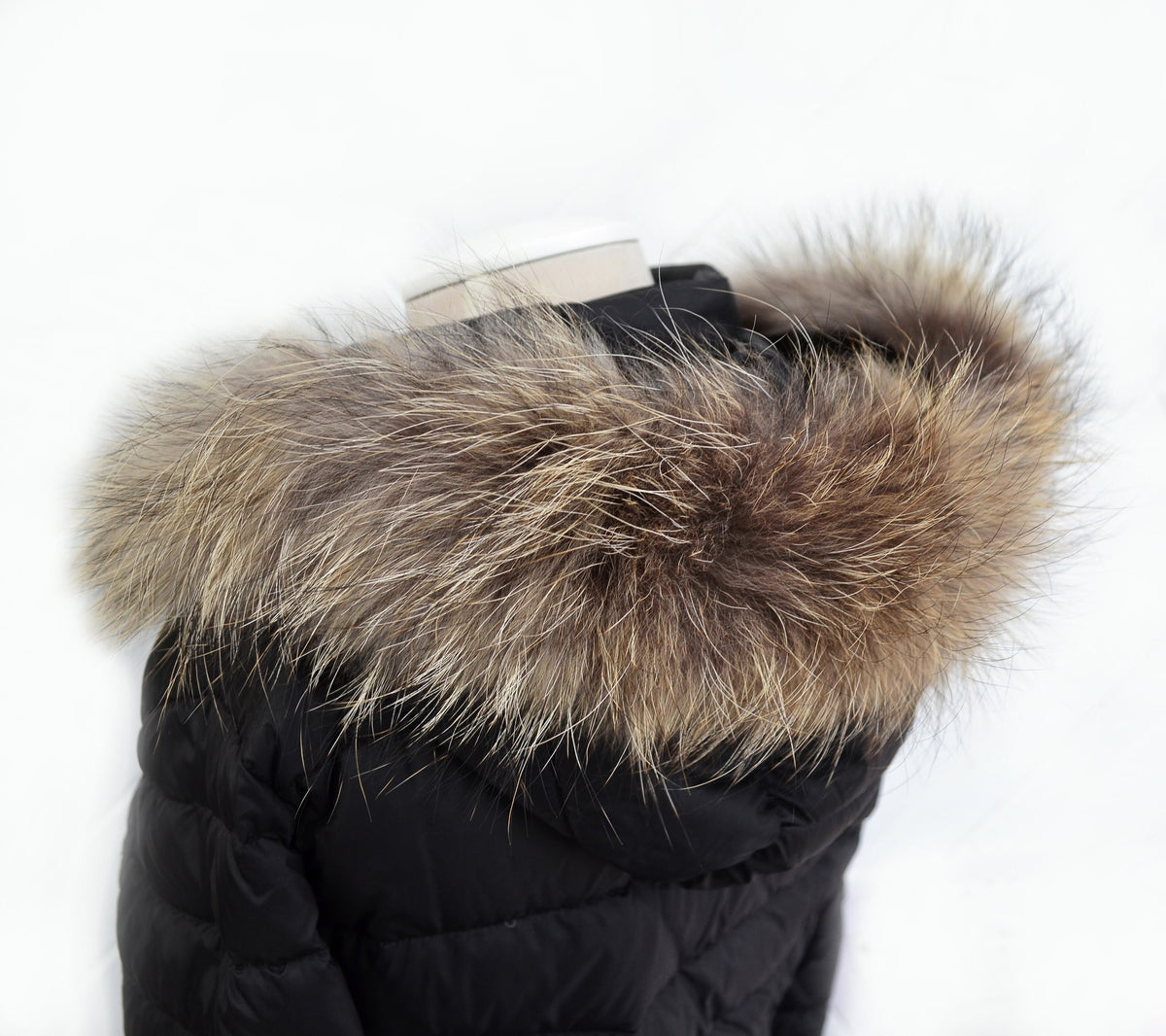 Natural brown raccoon fur hood trim replacement – size M – view 6