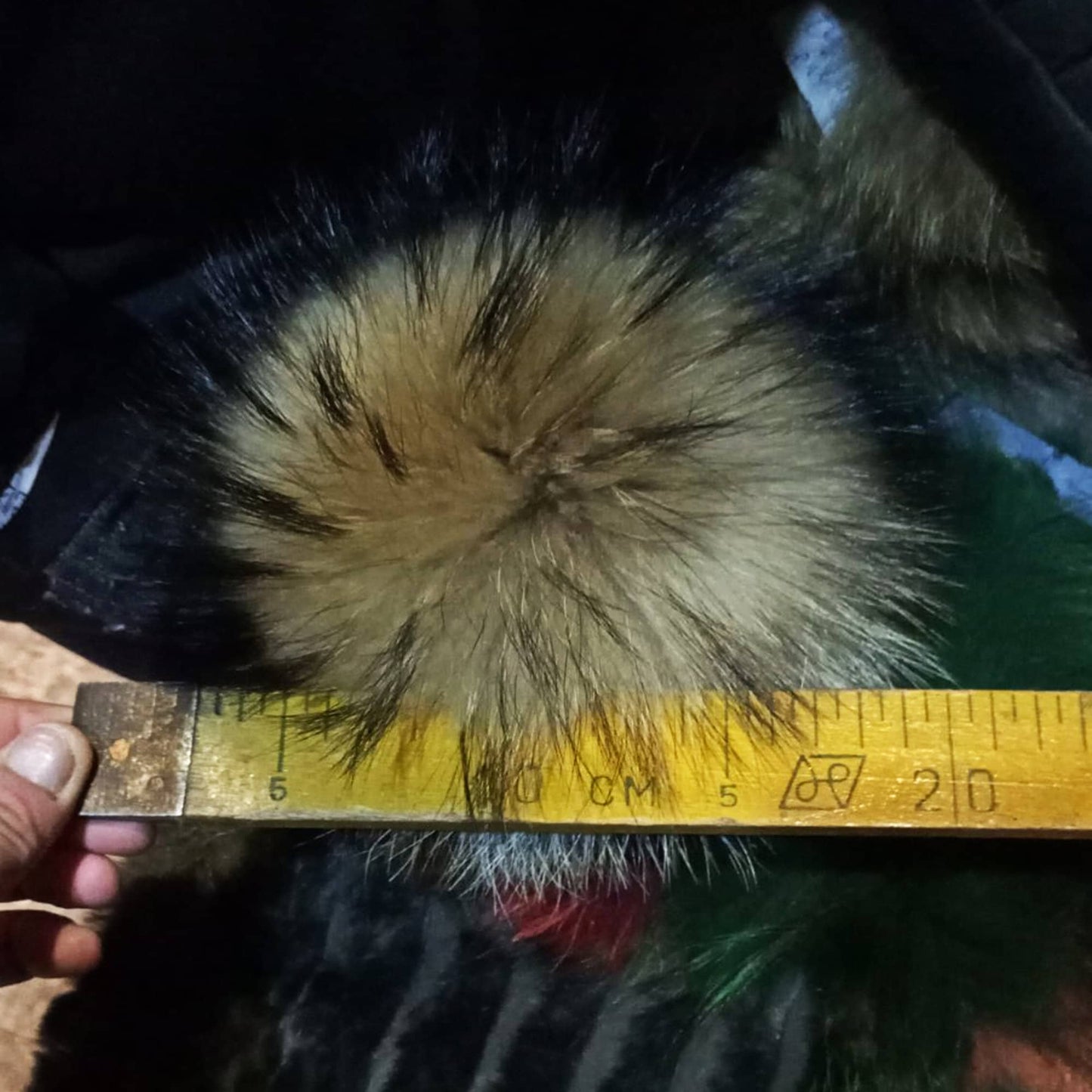 BY ORDER 8" Extra Large Fur Pom Pom Real Fur Pom Pom Raccoon Pom Pom for Chunky Hat Beanie Tuque Winter Knit Puff Fluffy Fur Ball