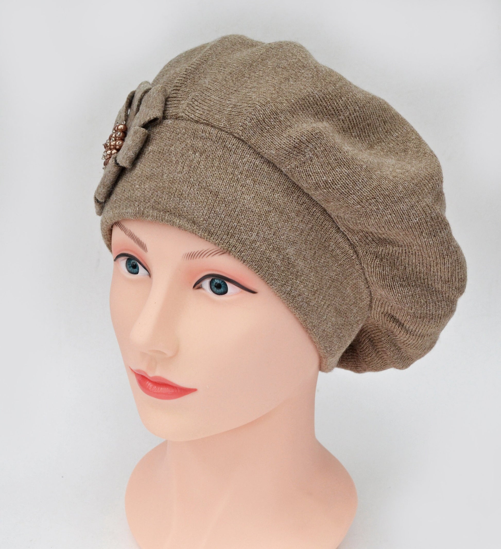 WINTER WOMAN BERET, Beret Hat, Winter Hat, Women's Hat, Knitted Beret Hat, Handmade Hat, Gift for Her, Warm Winter Hat, Slouchy Beret, Wool