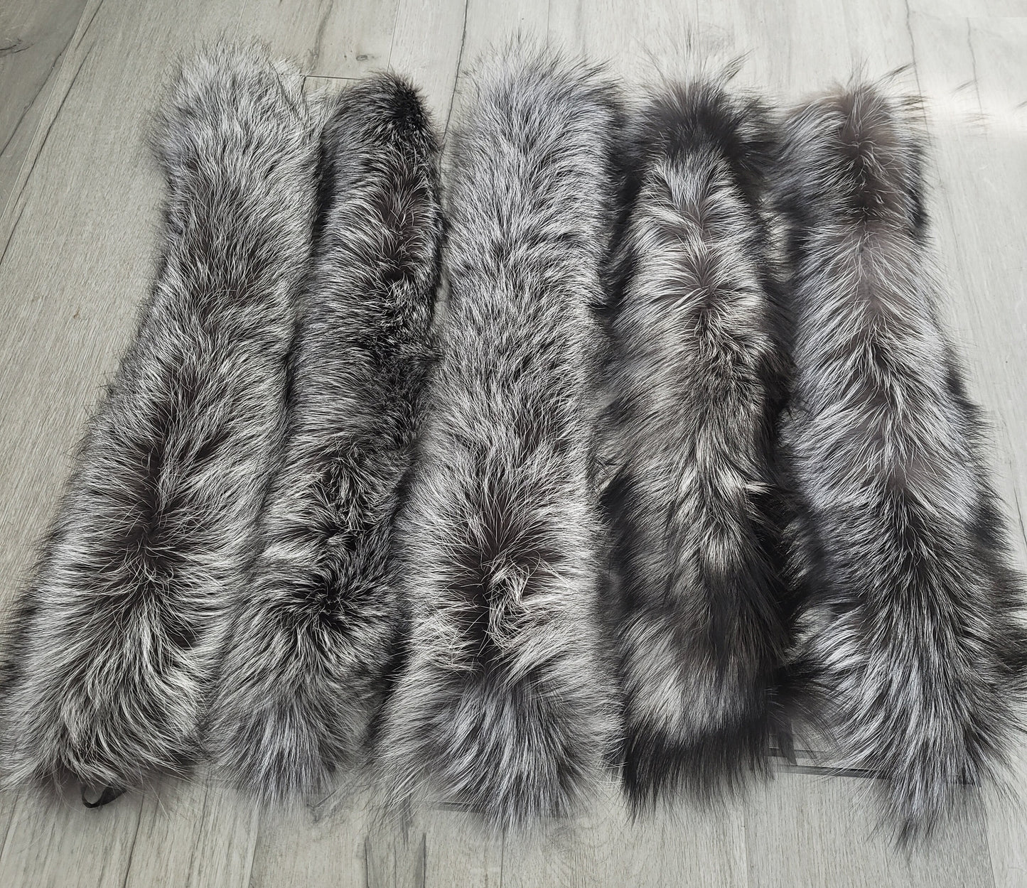 BY ORDER, XL Real Silver Fox Fur Trim Hood, Large Fur collar trim, Fox Fur Collar, Fur Scarf, Fur Ruff, Fox Fur Hood, Fox Fur, Stripes