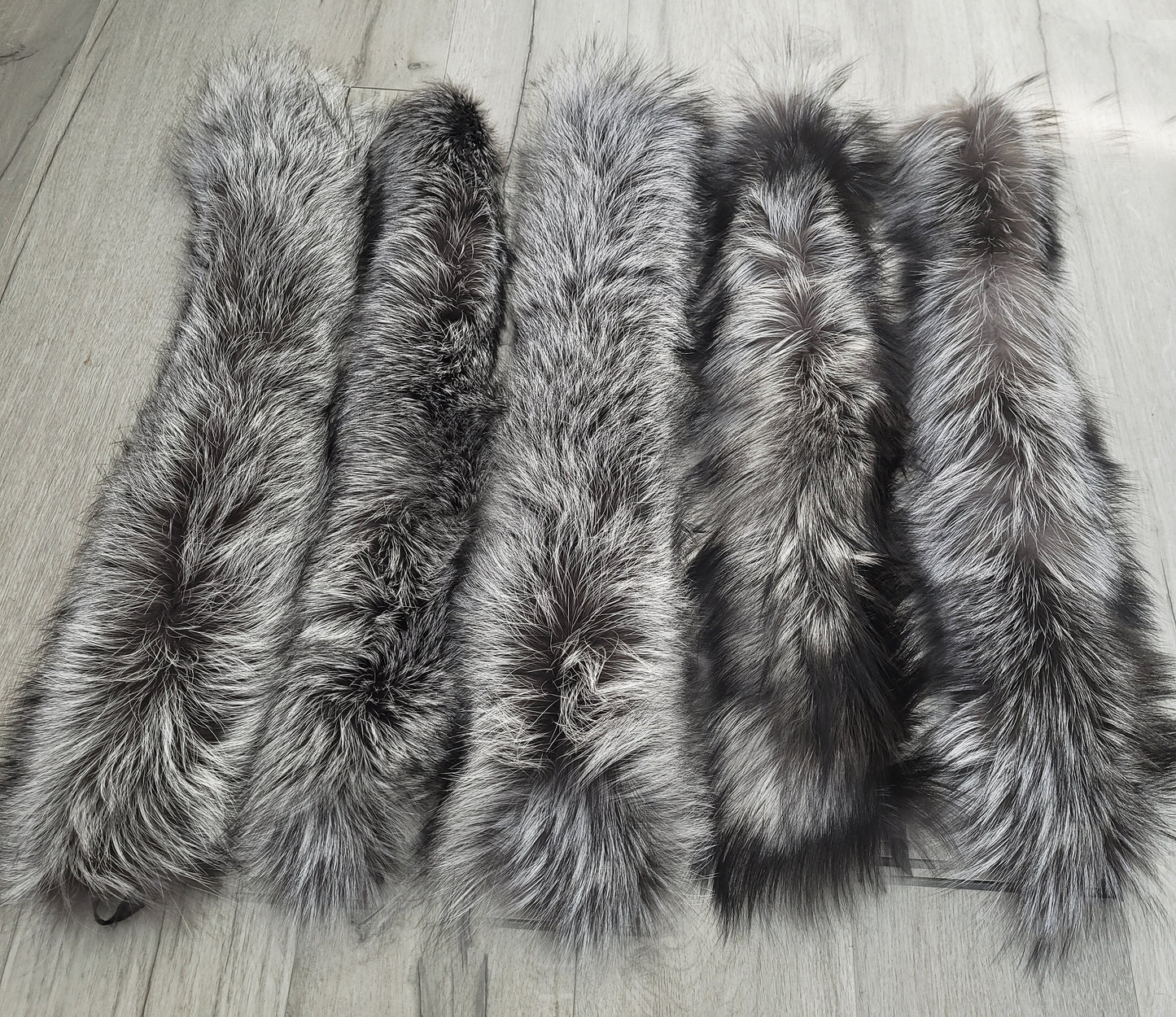 BY ORDER, XL Real Silver Fox Fur Trim Hood, Large Fur collar trim, Fox Fur Collar, Fur Scarf, Fur Ruff, Fox Fur Hood, Fox Fur, Stripes