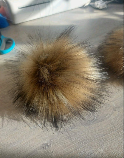 Large faux raccoon fur pom poms for hats and crafts – view 3