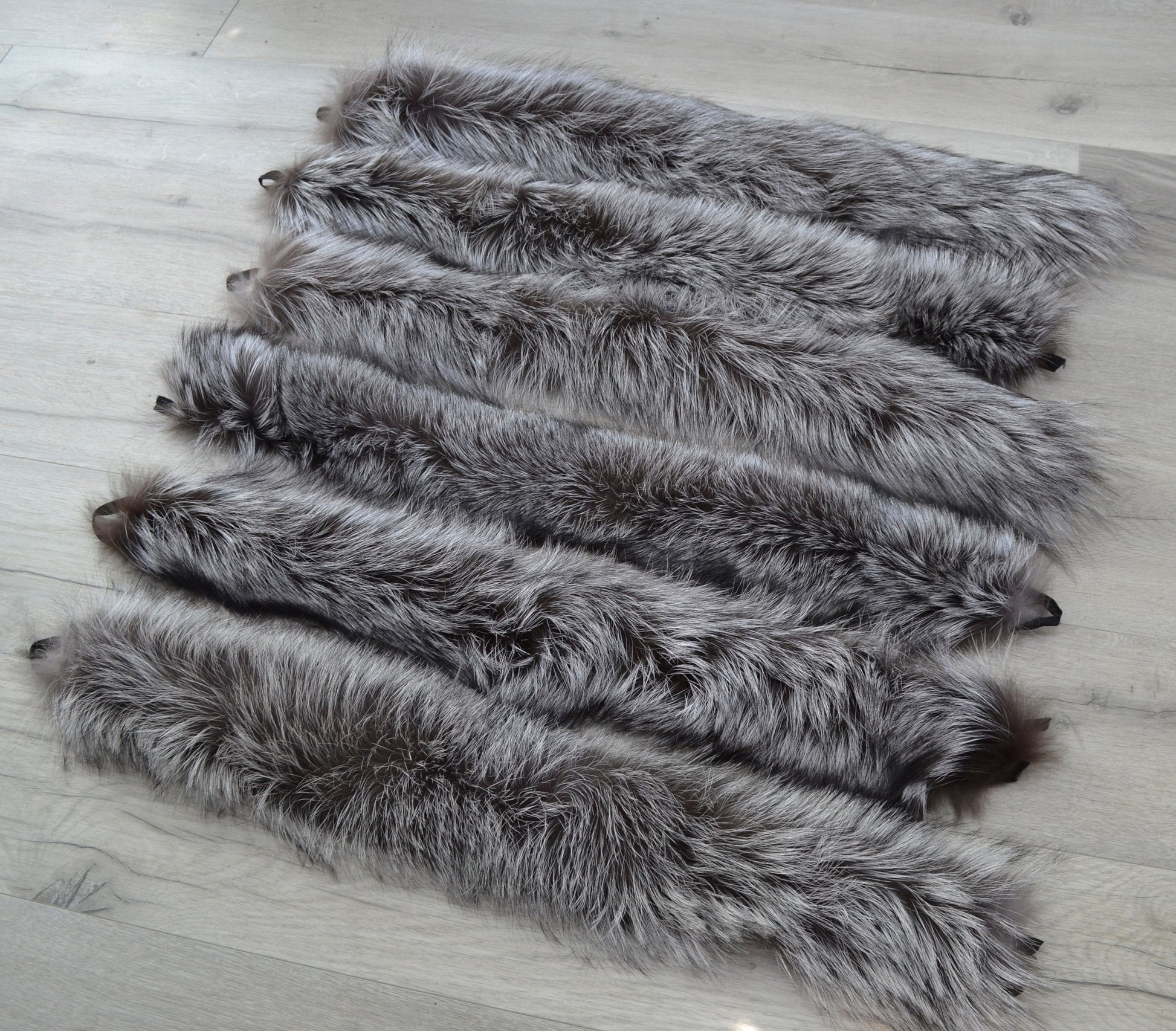 BY ORDER, Real Silver Fox Fur Trim Hood, Fur collar trim, Fox Fur Collar, Fur Scarf, Fur Ruff, Fox Fur Hood, Fox Fur stripe Coat 80x3 cm