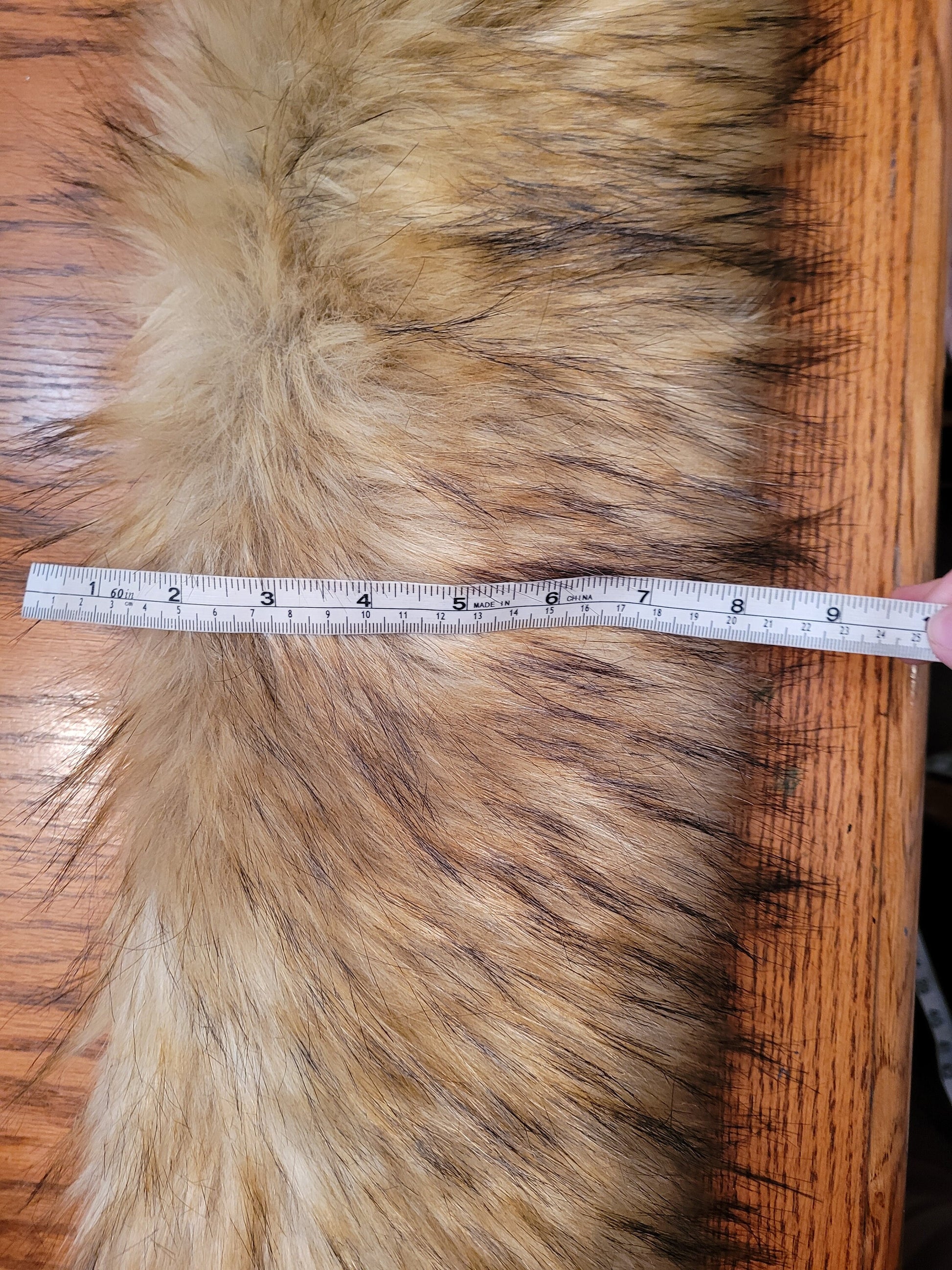 BY ORDER Faux Fur Vegan Trim Hood 70 cm, Large Faux Fur Collar Trim, Faux Raccoon Fur, Fur Ruff, Faux Fur Hood, Hood Fur Jacket, Fur stripe