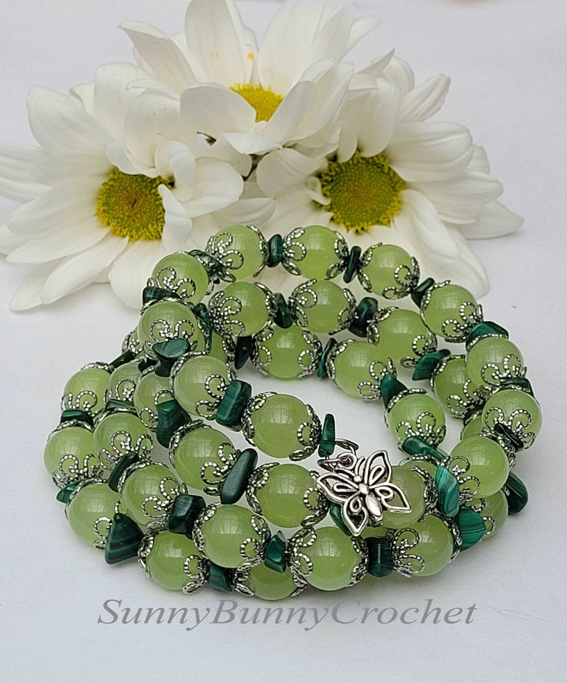 Green Stone Bracelet, Memory Wire Bracelet, Green Jade Bracelet, Crystal Gemstone Bracelet, Beaded Bracelet, Multi Strand Bracelet, Cuff