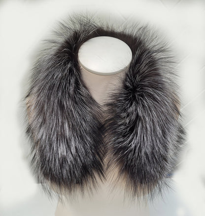 Silver Arctic fox fur hood trim cut from genuine Arctic fox pelt – size M – view 7