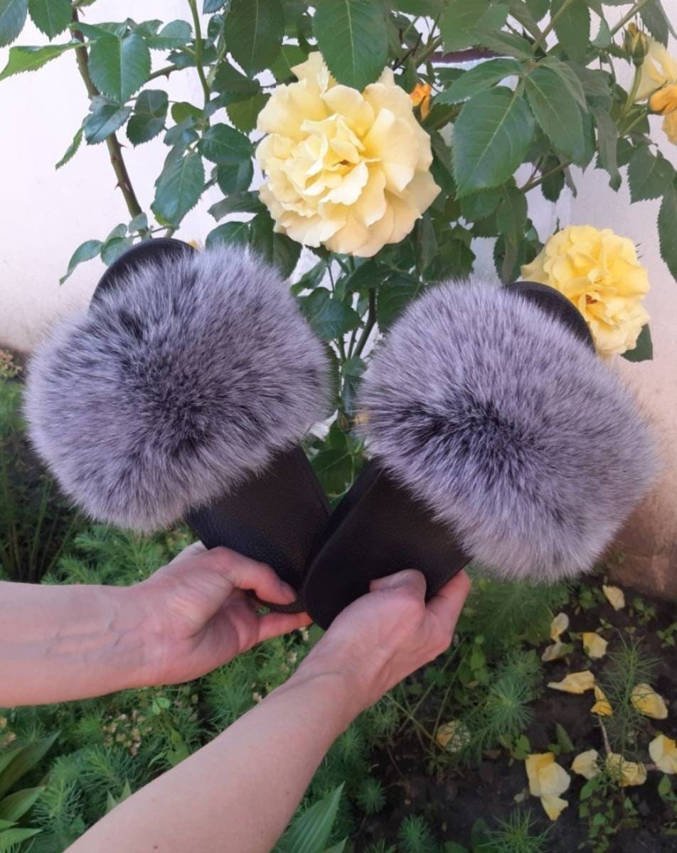 BY ORDER Silver Fox Fur Slippers Women Girl Beach Large Real Finnish Fox Fur Sandals Summer Slides Fashion Fluffy Shoes Flip Flops Leather
