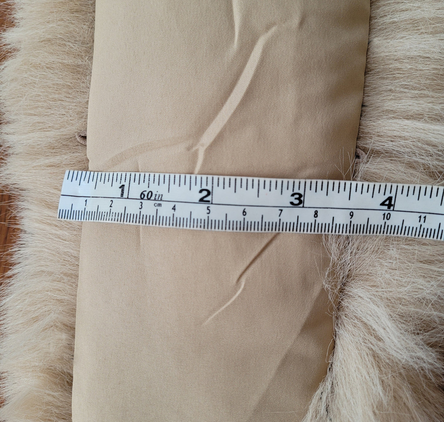 BY ORDER Extra Large Faux Fur Vegan Trim Hood 70 cm, Large Faux Fur Collar Trim, Faux Fox Fur, Fur Ruff, Faux Fur Hood, Fur Jacket, Real Fox