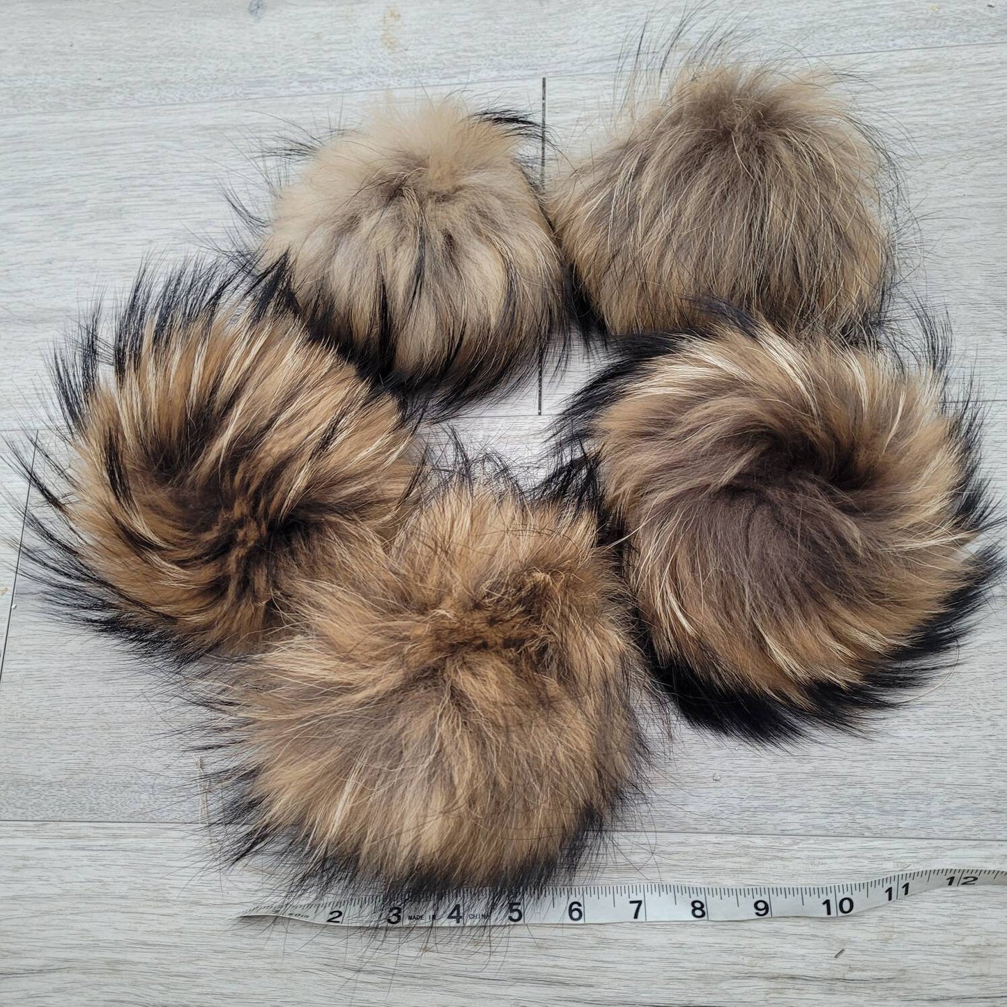 BY ORDER 8" Extra Large Fur Pom Pom Real Fur Pom Pom Raccoon Pom Pom for Chunky Hat Beanie Tuque Winter Knit Puff Fluffy Fur Ball