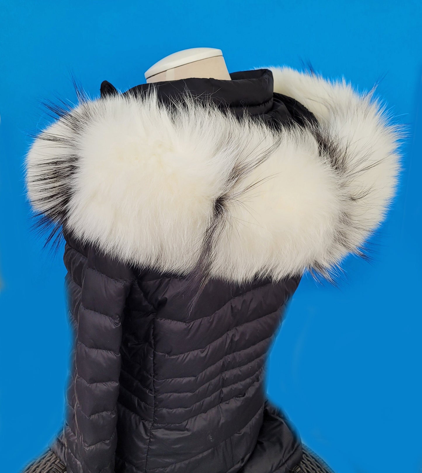BY ORDER XXL Real Fox Fur (skin) Trim Hood with lining and buttons, White and Black Fox Fur Collar, Large Fur Scarf Ruff, Real Fur Hood
