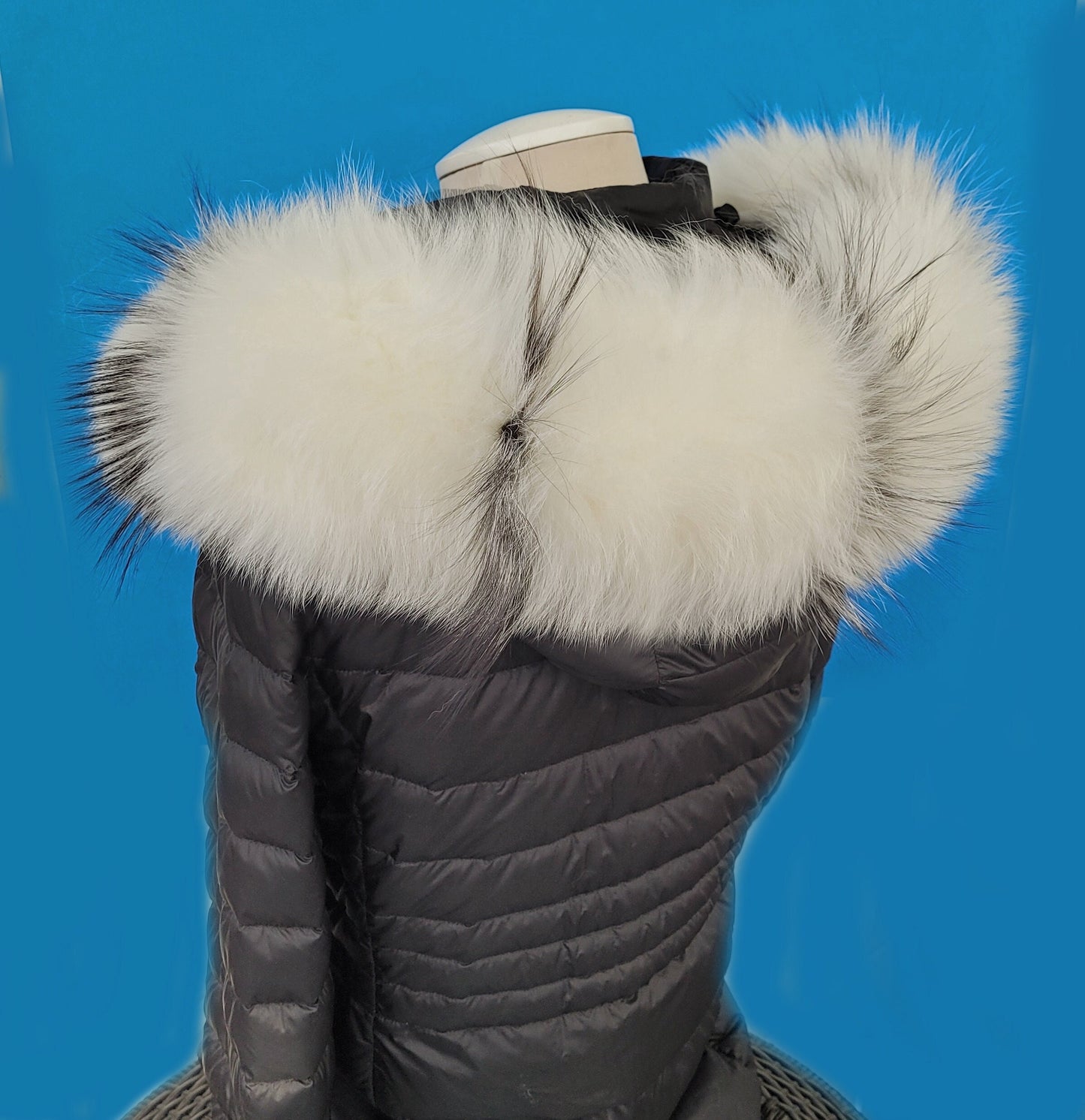 BY ORDER XXL Real Fox Fur (skin) Trim Hood with lining and buttons, White and Black Fox Fur Collar, Large Fur Scarf Ruff, Real Fur Hood