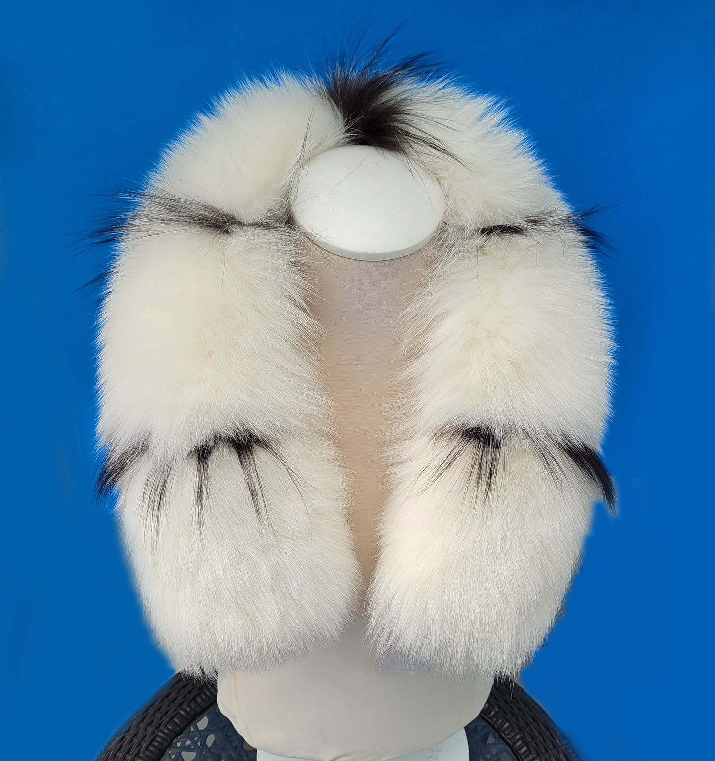 BY ORDER XXL Real Fox Fur (skin) Trim Hood with lining and buttons, White and Black Fox Fur Collar, Large Fur Scarf Ruff, Real Fur Hood
