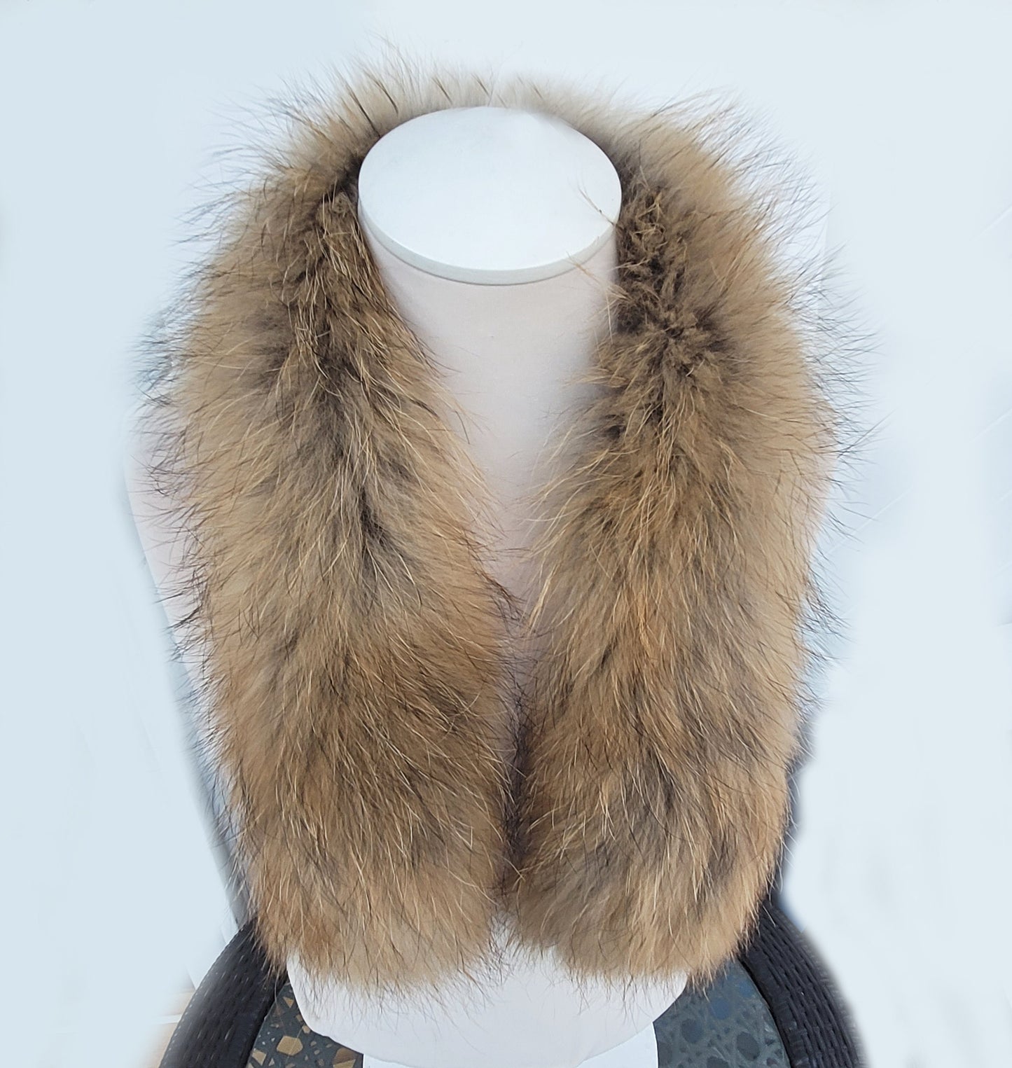 BY ORDER Large 100% Real Raccoon Fur Collar from Skin, Fur Trim for Hoodie, Raccoon Fur Collar, Fur Scarf, Fur Ruff, Hood, Buttons included