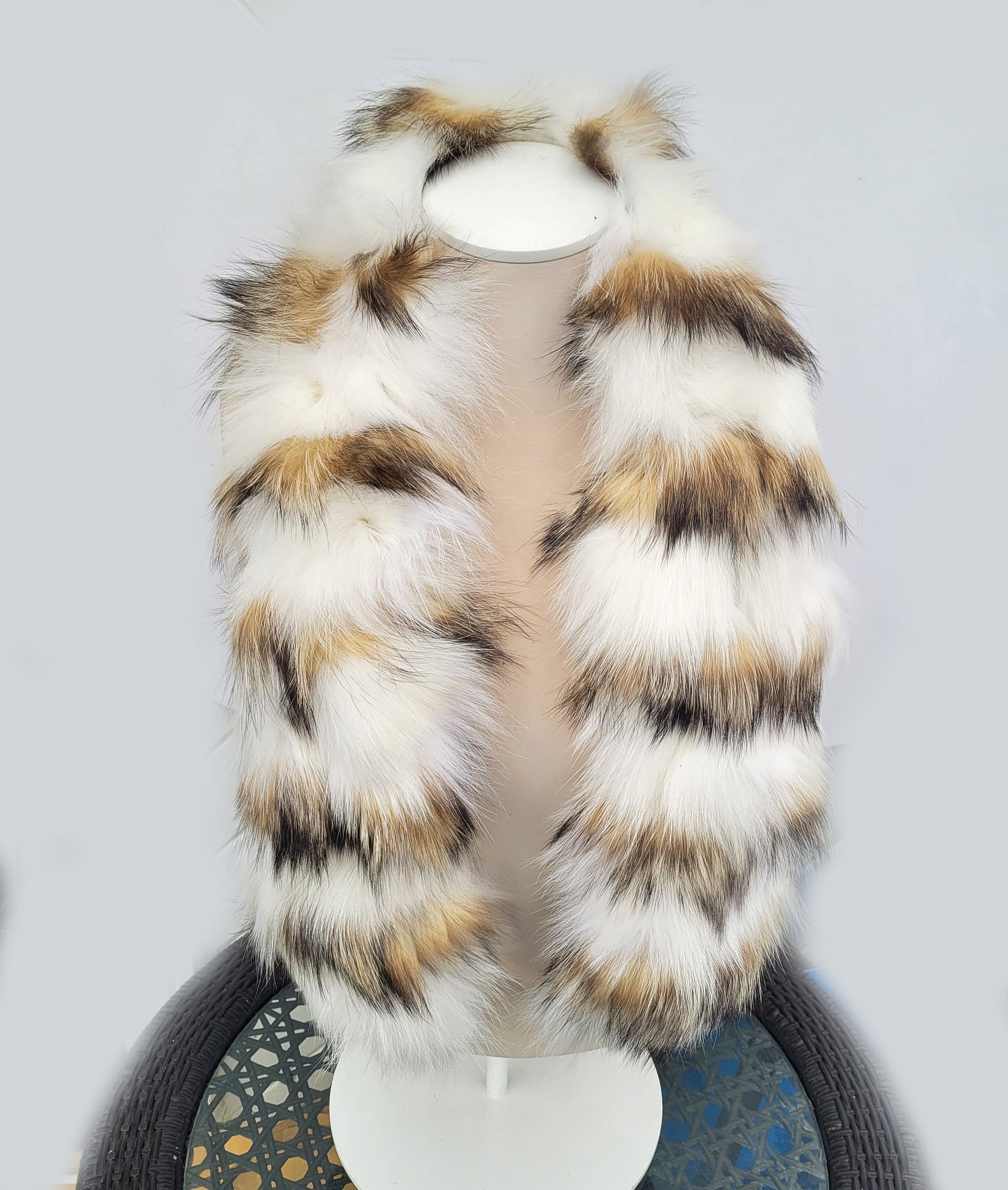This beautiful fox fur stole is very soft to the skin and very warm, protects the cold, gives the stylish look and you can style it by your choice,