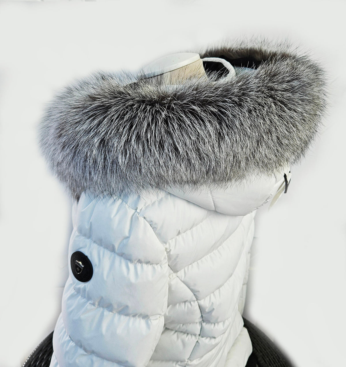 Silver Arctic fox fur hood trim cut from genuine Arctic fox pelt – size XL – view 5