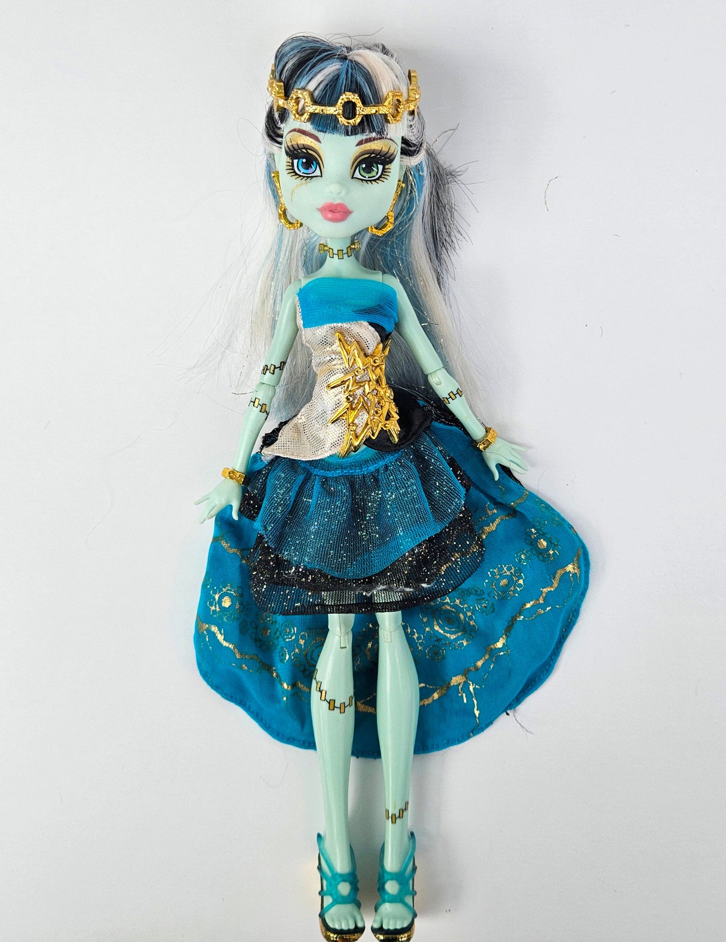 Original Monster High Doll for Collectors, Playing,13 Wishes Haunt The Casbah Exclusive Doll, Draculaura, Frankie Stein, Clawdeen, Rare