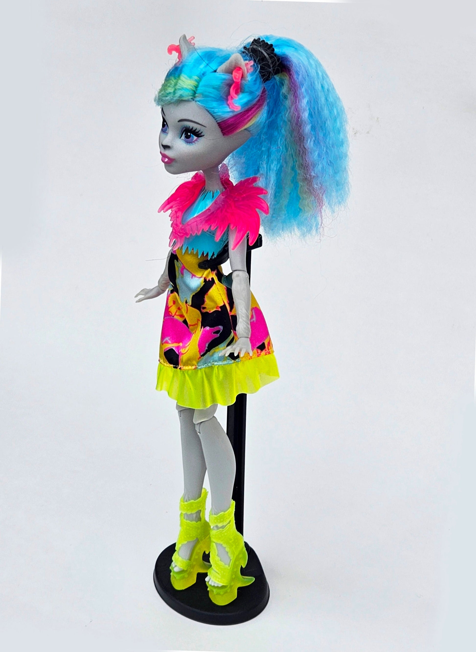 Monster High Doll for Collectors, Playing, Electrified Monstrous Hair, Hair-Rising Ghouls, Freaky Fusion, Recharge Chamber, Original Used