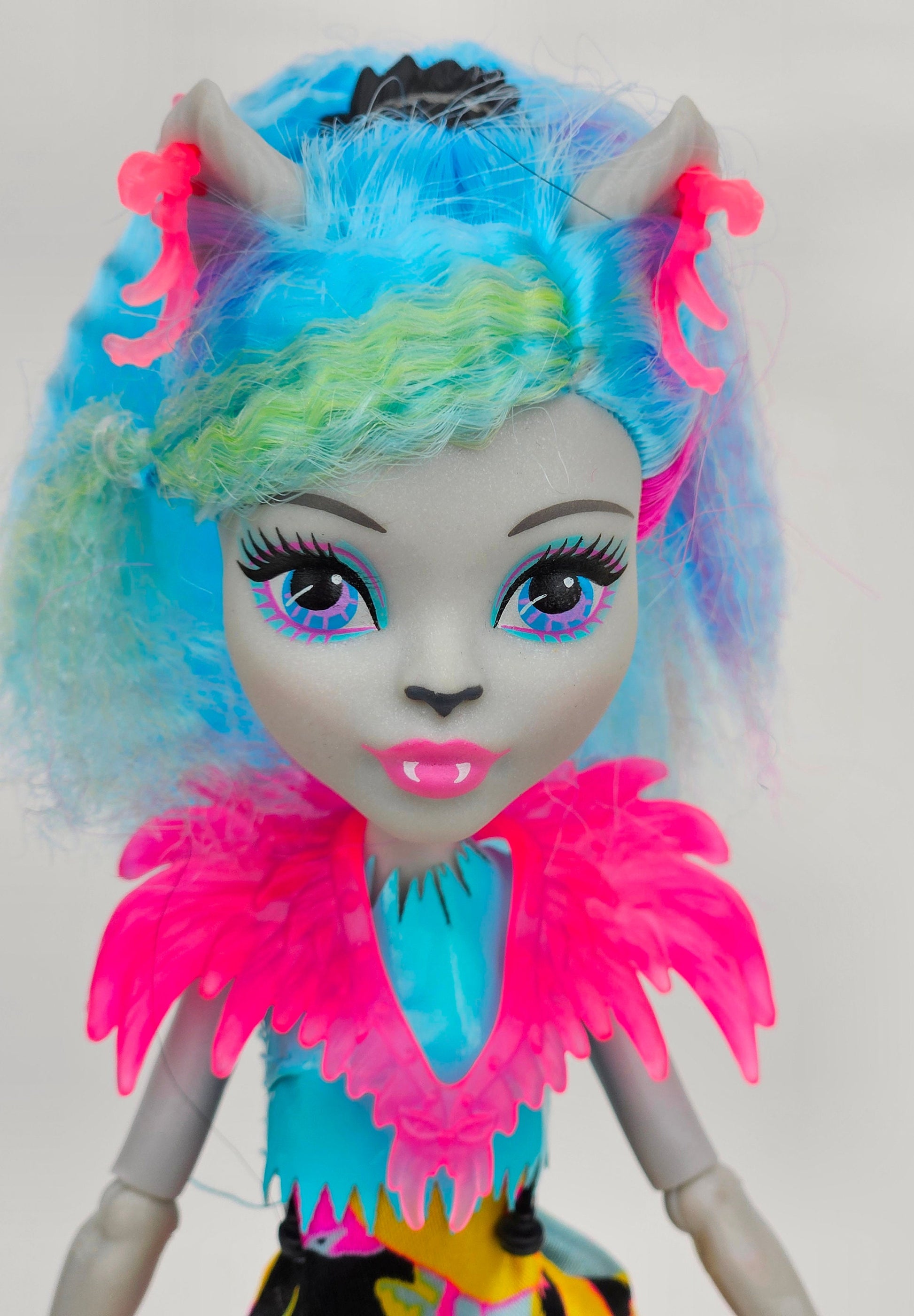 Monster High Doll for Collectors, Playing, Electrified Monstrous Hair, Hair-Rising Ghouls, Freaky Fusion, Recharge Chamber, Original Used
