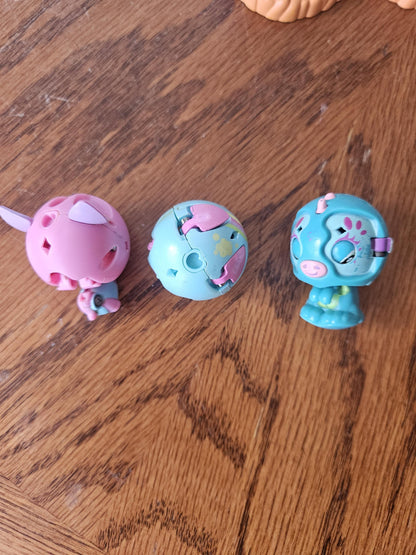 Zoobles, Lot of 4 and Family Car, Spin Masters, Transfroming Animals, Like Bakugan, Ball Figure, Spring to Life, Magnets, Rare Finds