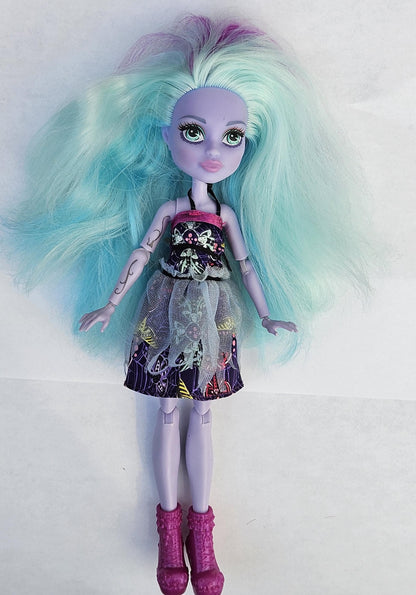Cleo de Nile Garden Ghouls Monster High Doll – Original Pre-Owned