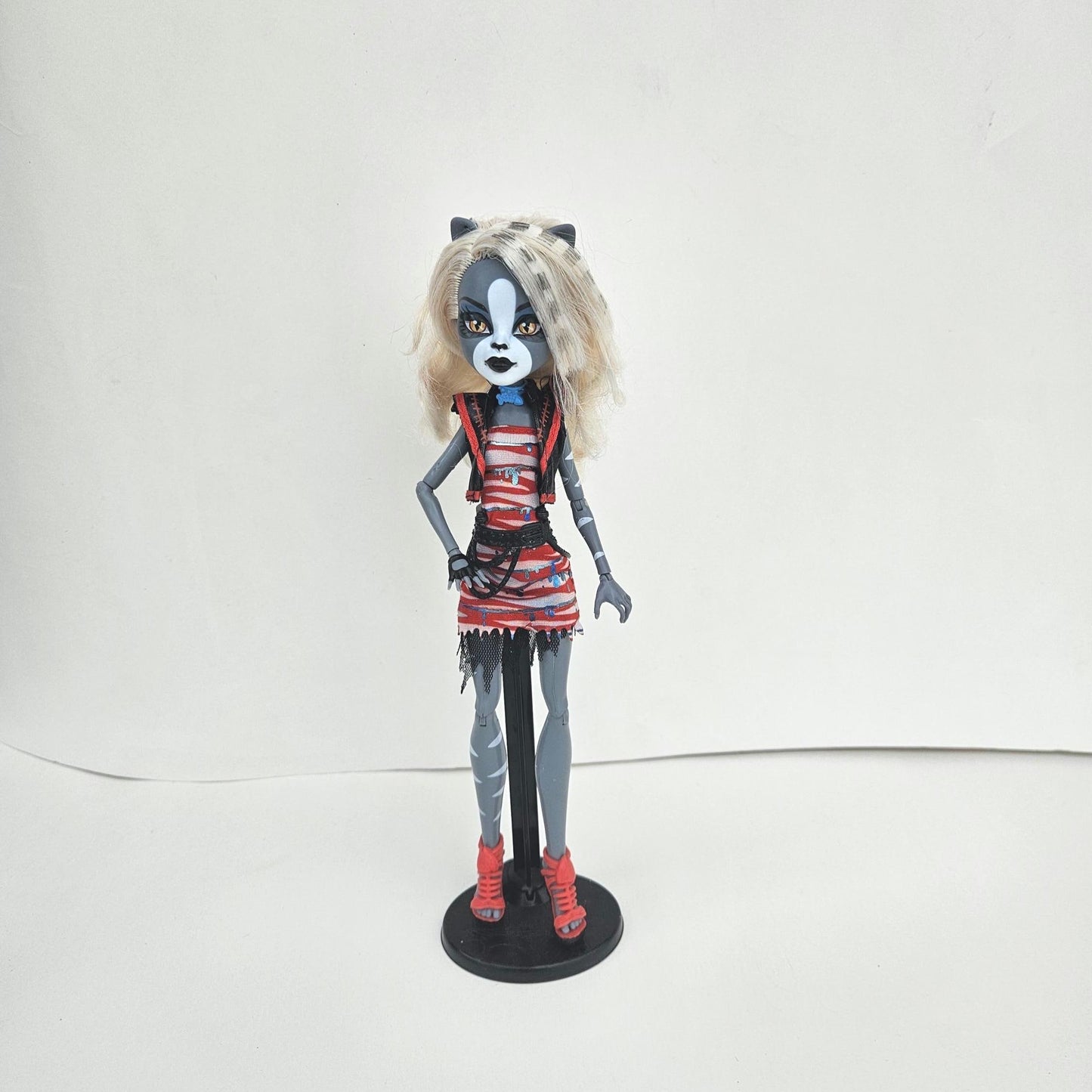 Monster High Doll, Zombie Shake,  Purrsephone, one of 2-Pack for Collectors, OOAK Repaints, Playing, Cat Doll, Original Clothes, Very Rare