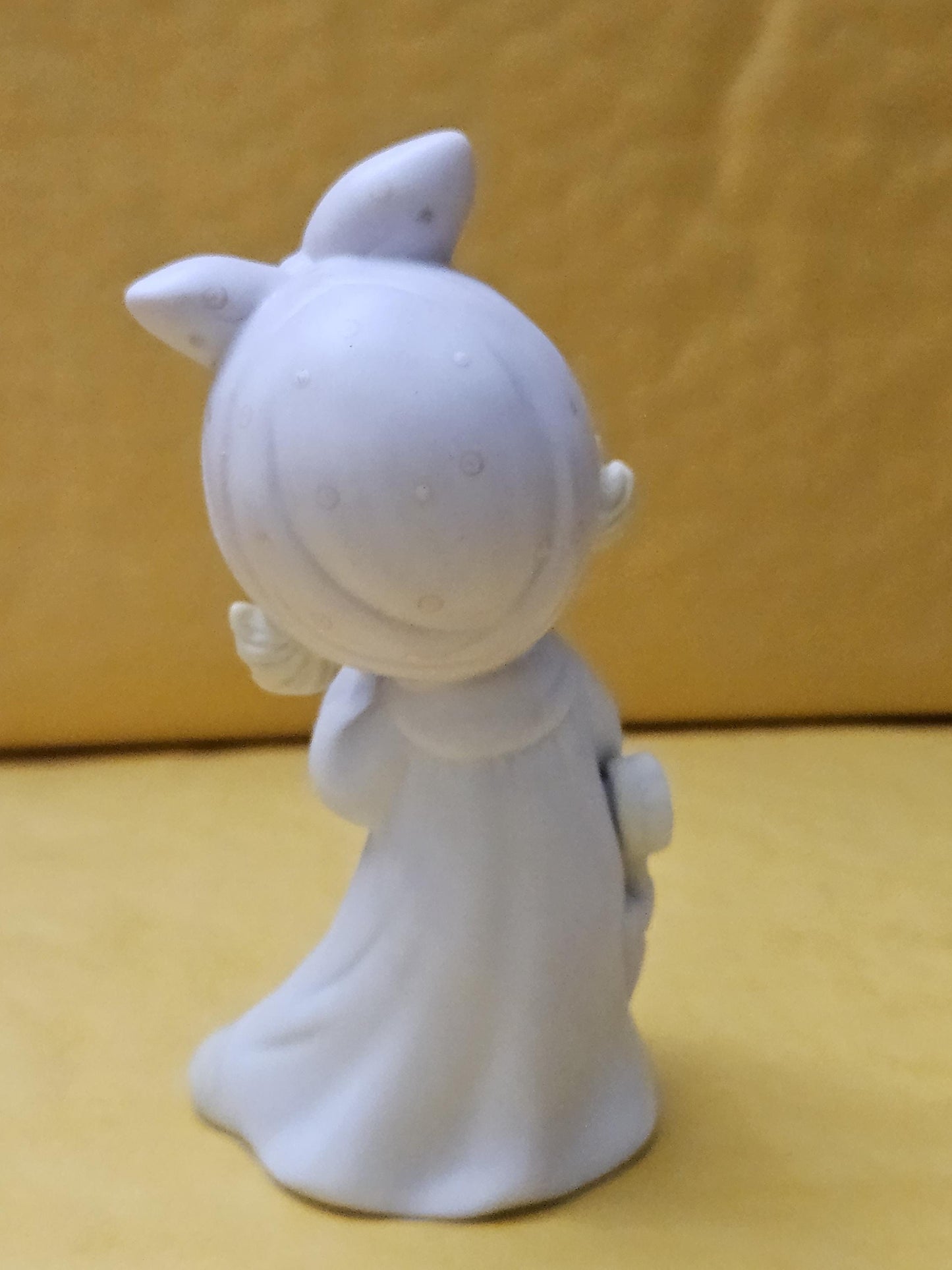 Precious Moments Figurine, Girl with Broom, Collectible Vintage Figurine, 1984, Porcelaine Ceramic Figurine Rare, Original Box, Enesco