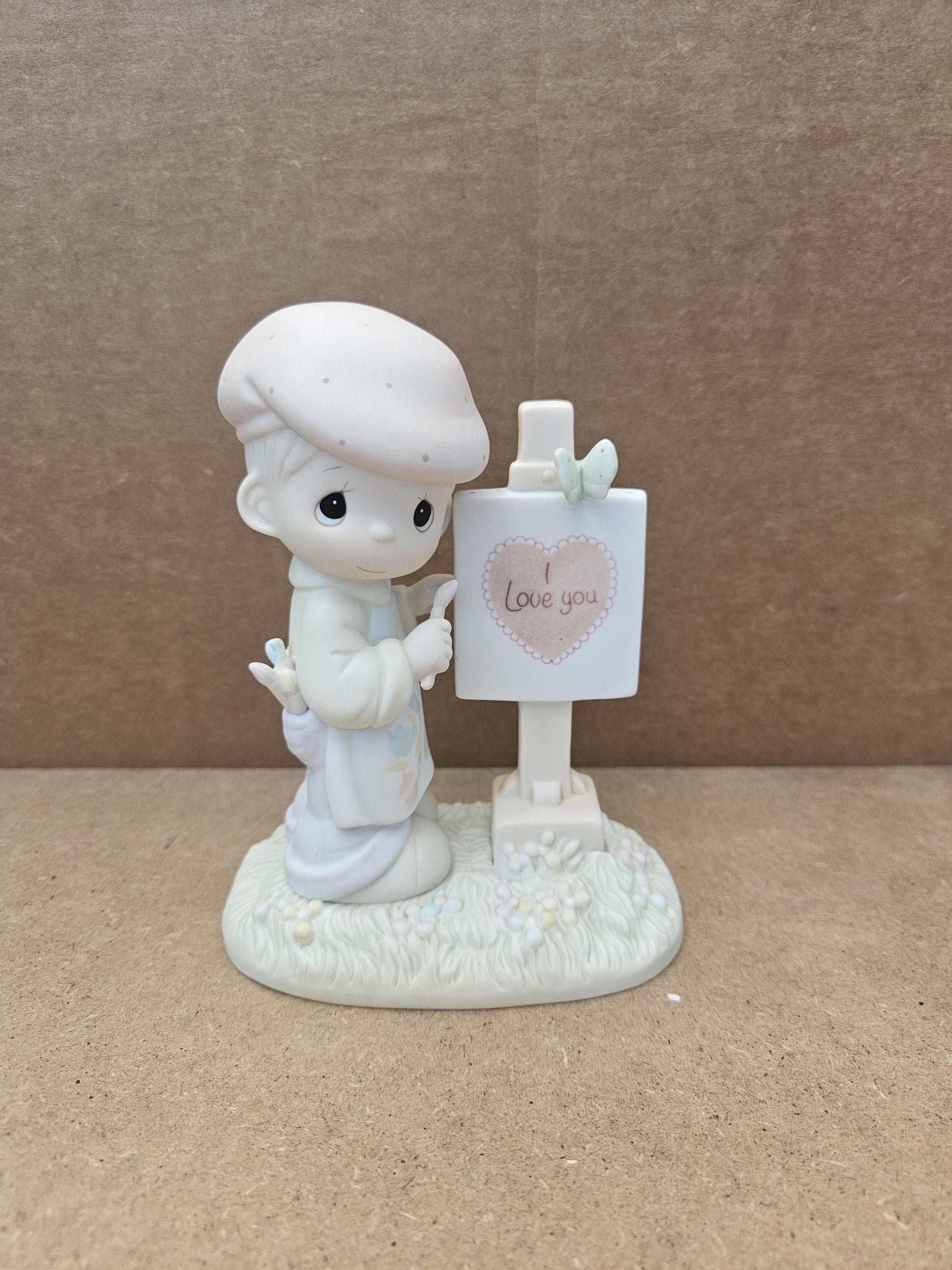 Produced in 1986 (Precious Moments, Special edition for Members of the Enesco Collectors Club), Boy