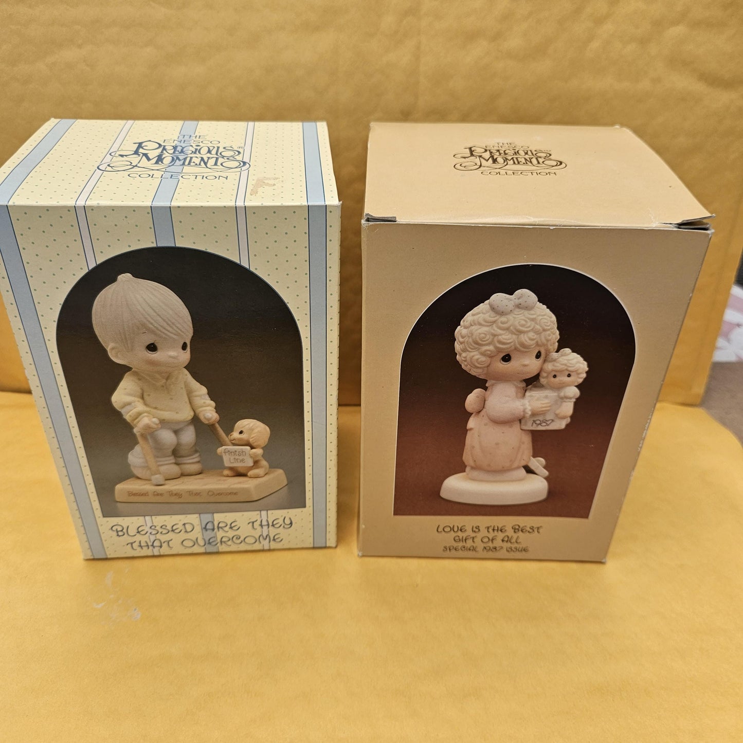 Precious Moments Figurine, The Enesco Precious Moments Collection, Vintage Figurine, 1988, Porcelaine Ceramic Figurine Rare, Original Box