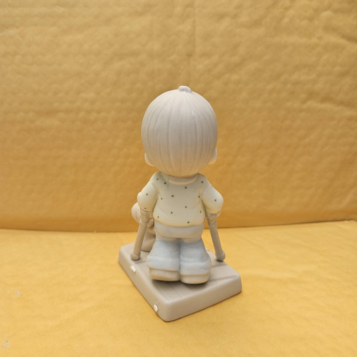 Precious Moments Figurine, The Enesco Precious Moments Collection, Vintage Figurine, 1988, Porcelaine Ceramic Figurine Rare, Original Box