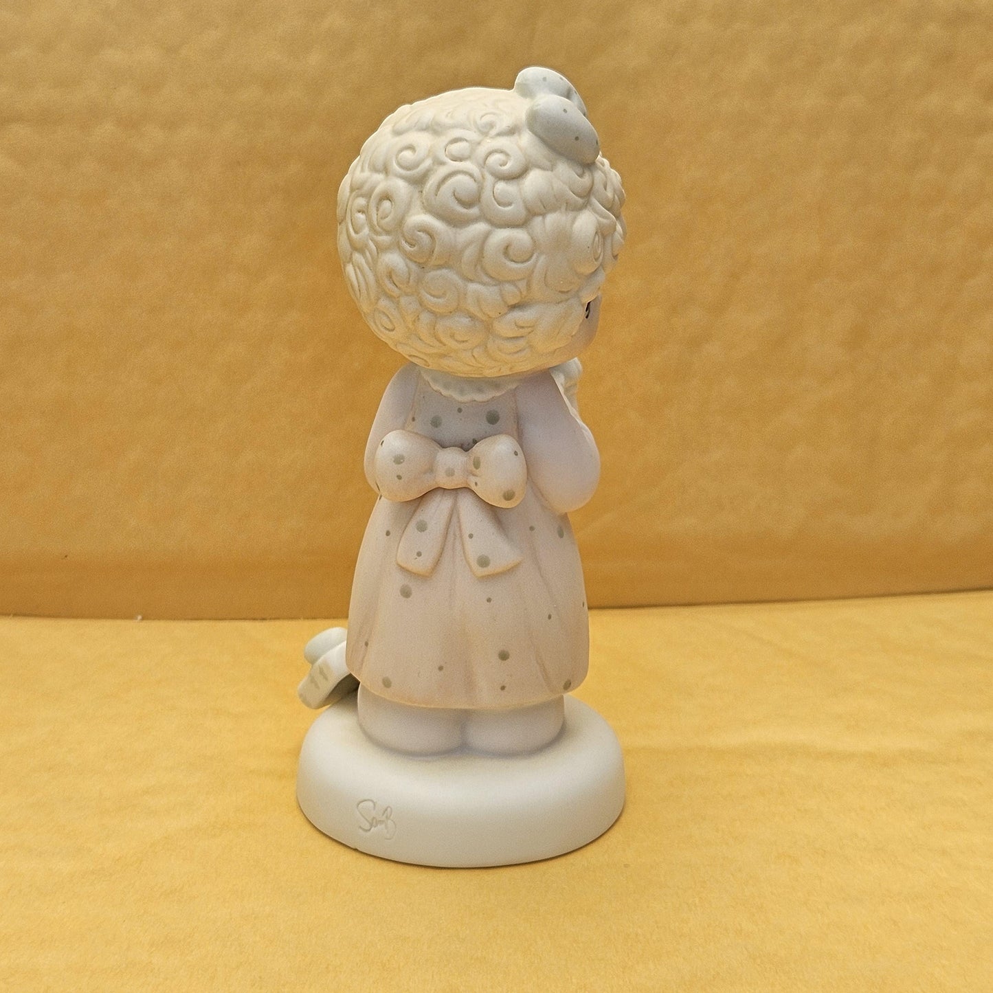 Precious Moments Figurine, The Enesco Precious Moments Collection, Vintage Figurine, 1988, Porcelaine Ceramic Figurine Rare, Original Box