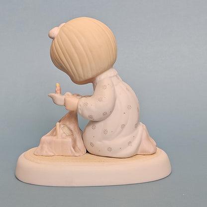 Precious Moments "Dawn’s Early Light" – 1983 Collectors Club PM-831