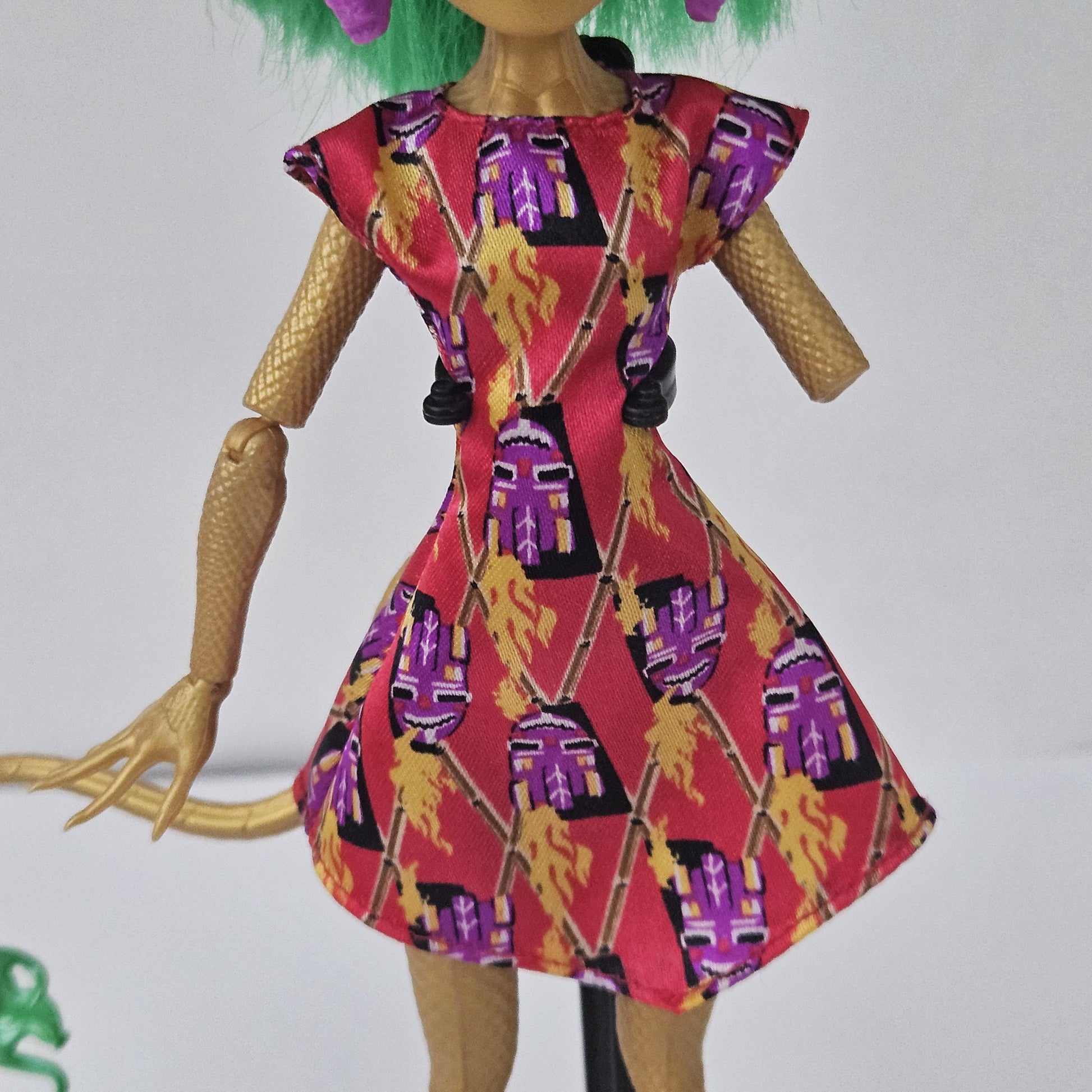 Monster High Doll Jinafire Long Ghouls Getaway for Collectors, Playing, Very Rare Doll, Original Clothes and Accessories, Used, Pre-owned