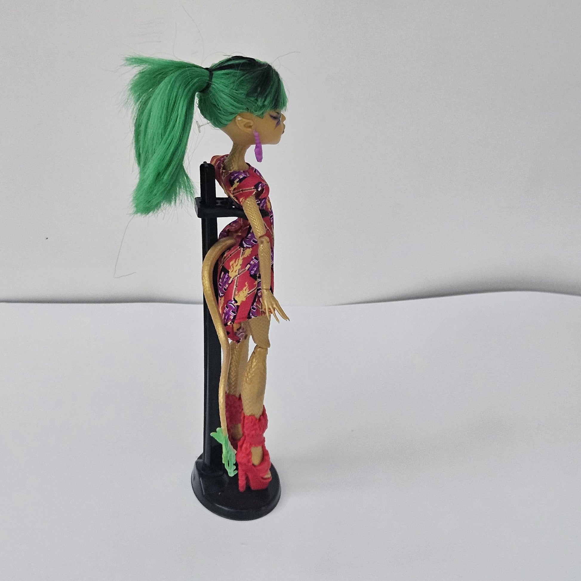 Monster High Doll Jinafire Long Ghouls Getaway for Collectors, Playing, Very Rare Doll, Original Clothes and Accessories, Used, Pre-owned