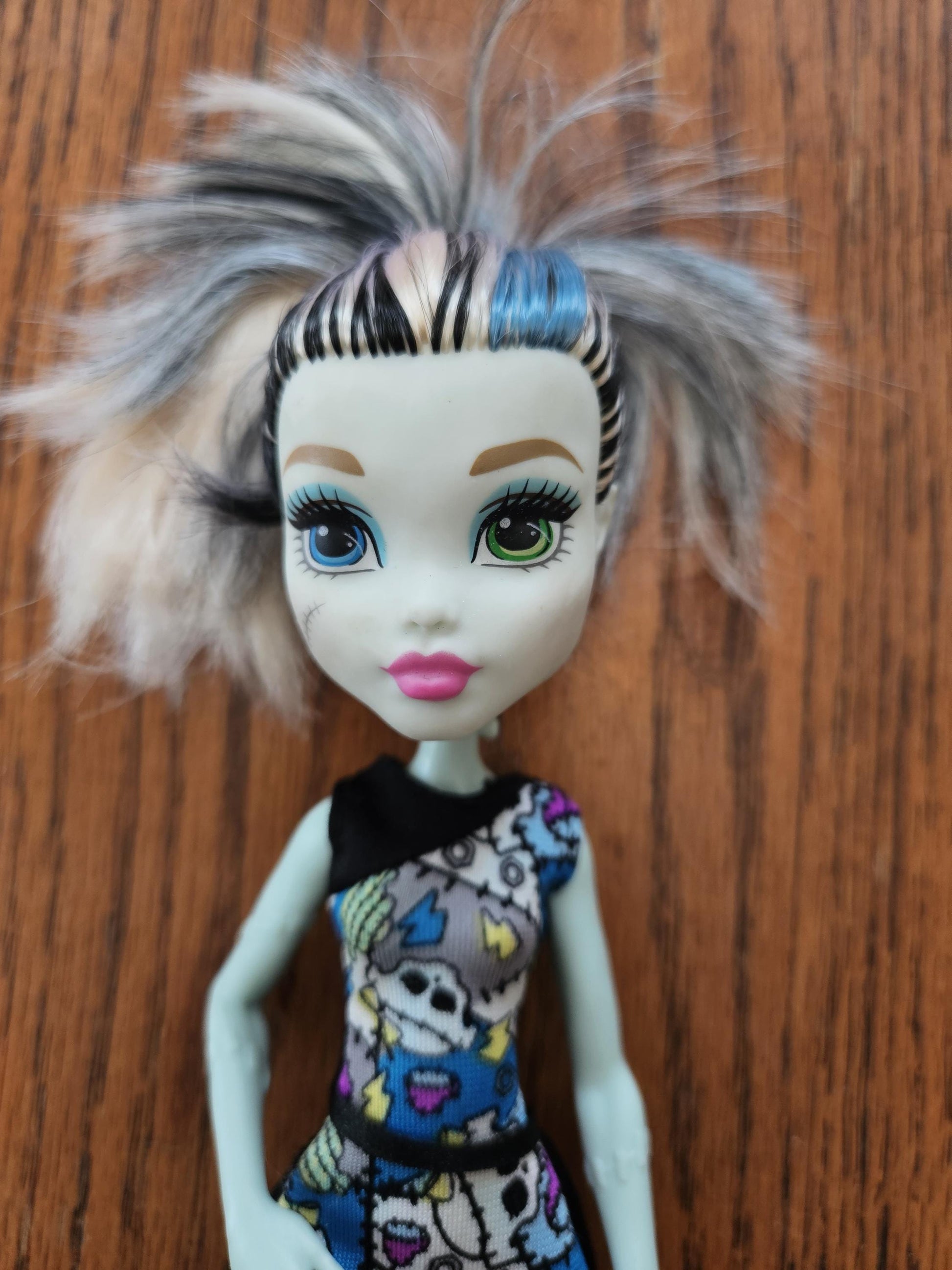 Frankie Stein Monster High Doll for Collectors, Playing, Budget, Basic Line, Science Class, Original, Excellent Condition, G2