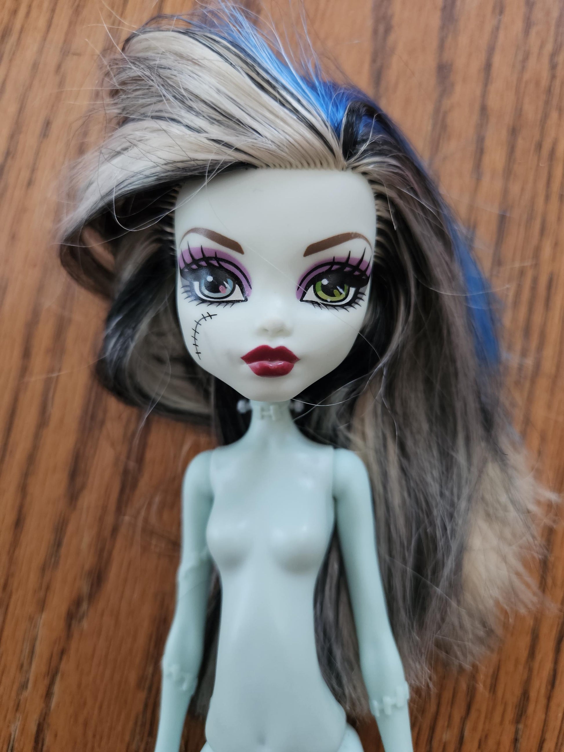 Frankie Stein Monster High Doll for Collectors, Playing, Budget, Basic Line, Science Class, Original, Excellent Condition, G2