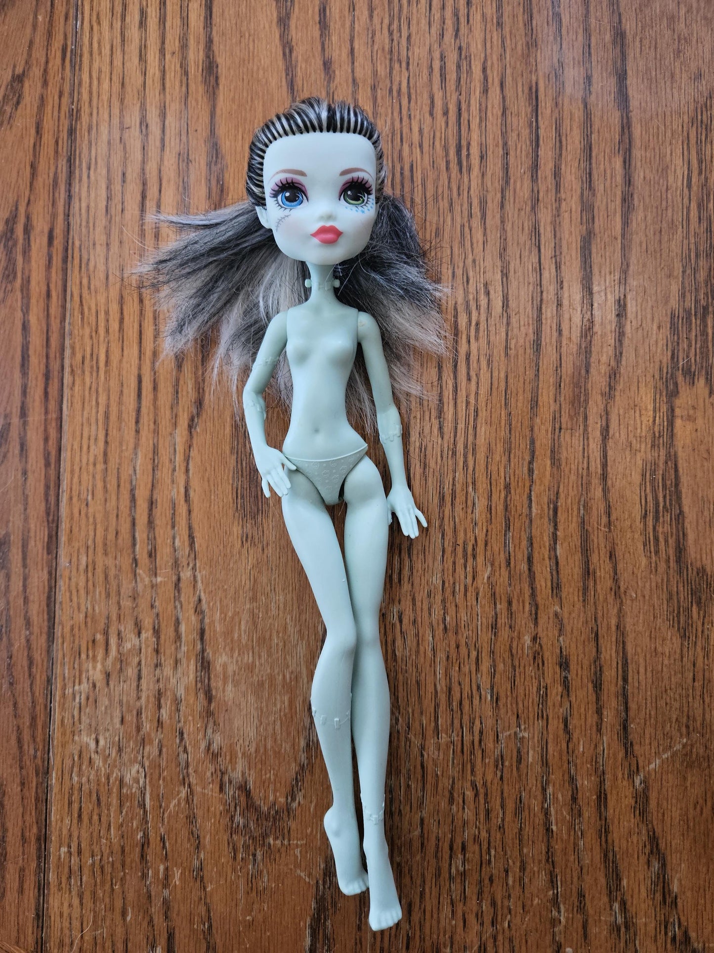 Frankie Stein Monster High Doll for Collectors, Playing, Budget, Basic Line, Science Class, Original, Excellent Condition, G2