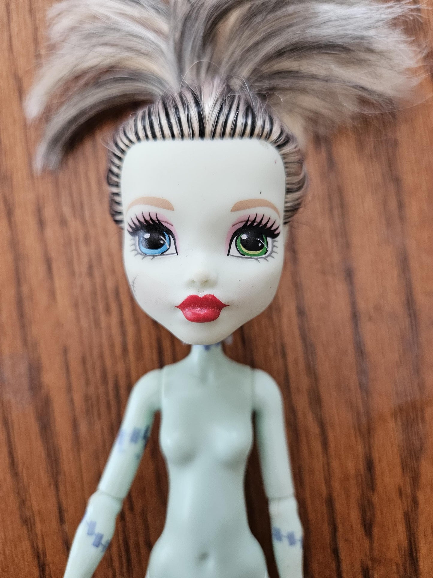 Frankie Stein Monster High Doll for Collectors, Playing, Budget, Basic Line, Science Class, Original, Excellent Condition, G2