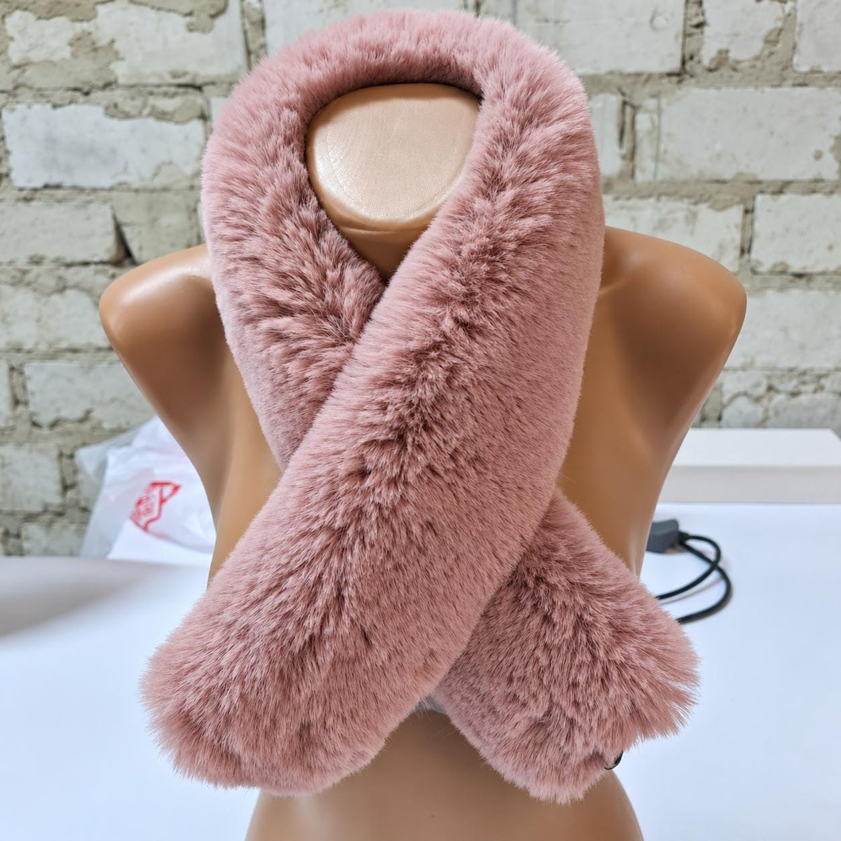 BY ORDER Faux Fox Fur Trim Hood, Like Fox Fur, Large Fur Collar Trim, Fox Fur, Fur Ruff, Vegan Fur Hood, Hood Fur Jacket, Fur stripe