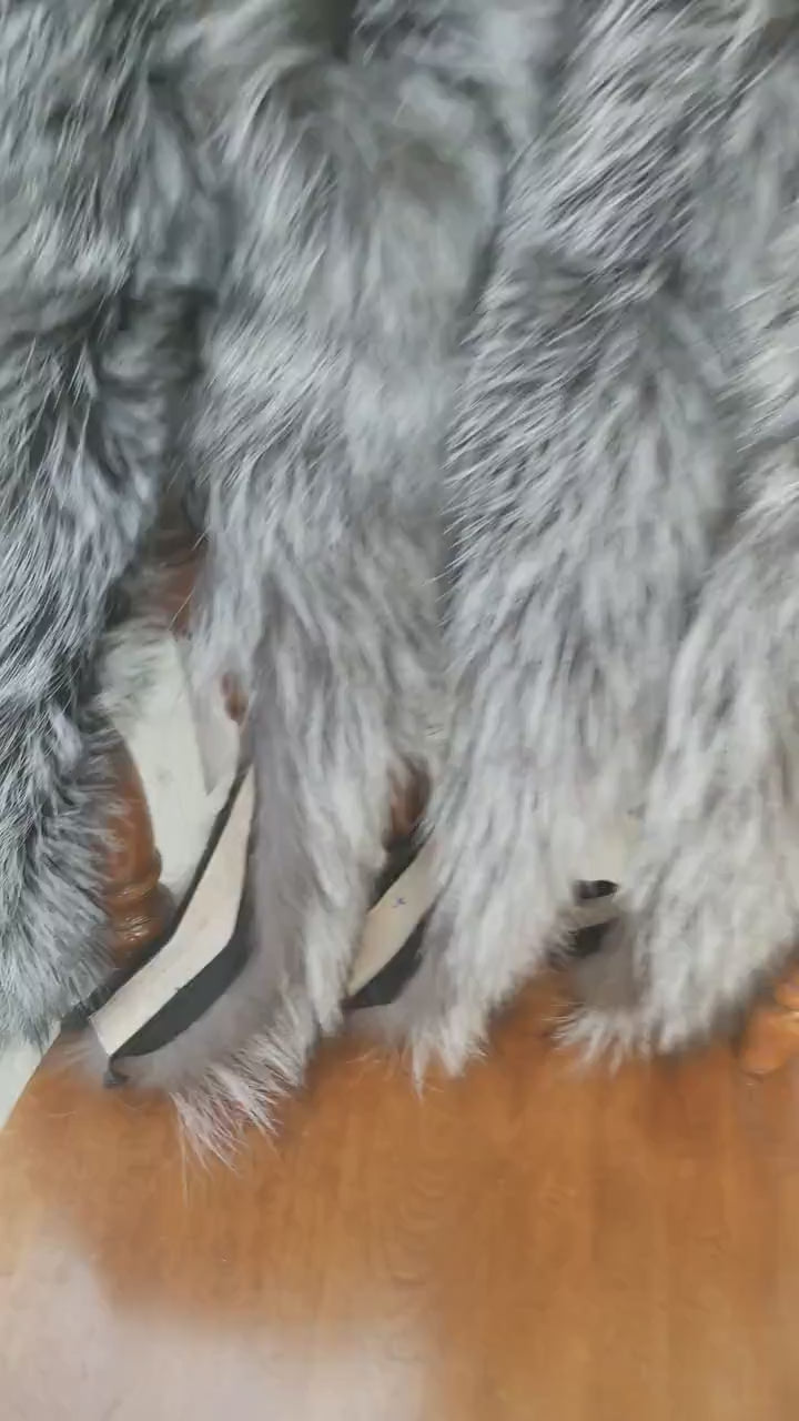 READY to SHIP Real Silver Fox Fur Trim Hood, Large Fur collar trim, Fox Fur Collar, Fur Scarf, Fur Ruff, Fox Fur Hood, Fox Fur, Stripes