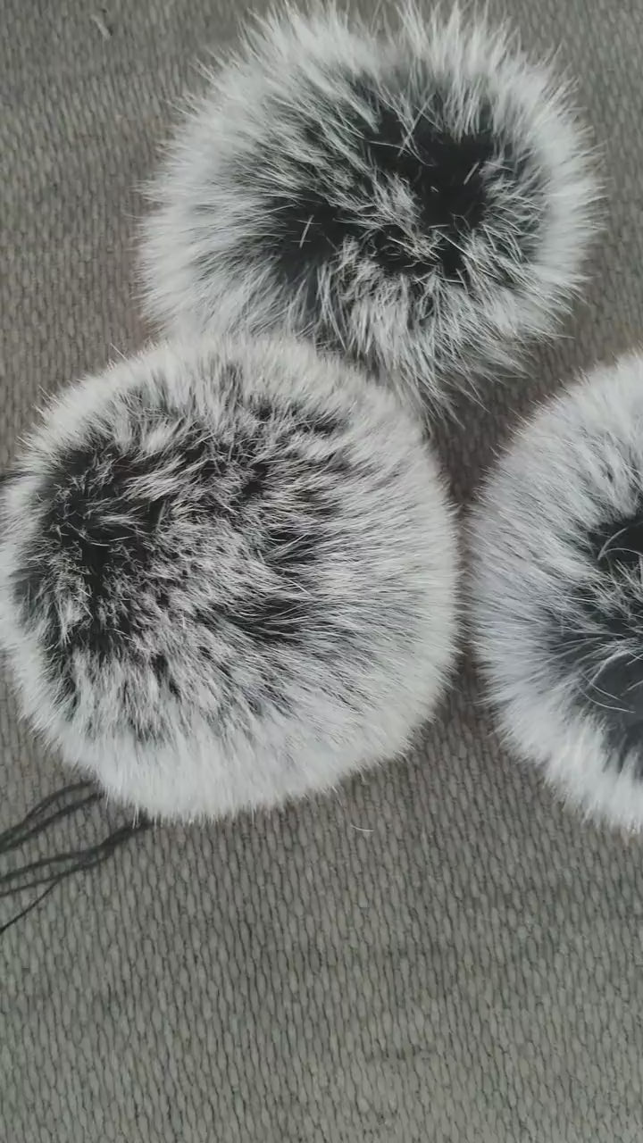 4,5" to 5" HIGHEST QUALITY FOX Pom Poms! Double Fox Fur Shiny Soft Pom Pom for Women Hat Beanie Tuque Winter Knit Hats Puff Fluffy Fur Ball