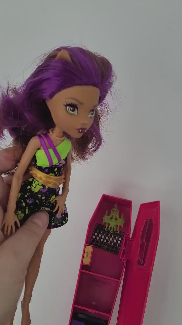 Monster High Doll Ghoul La La Locker Clawdeen Wolf Playset for Collectors, Playing, Original Accessories, Furniture, Mattel, Original Used