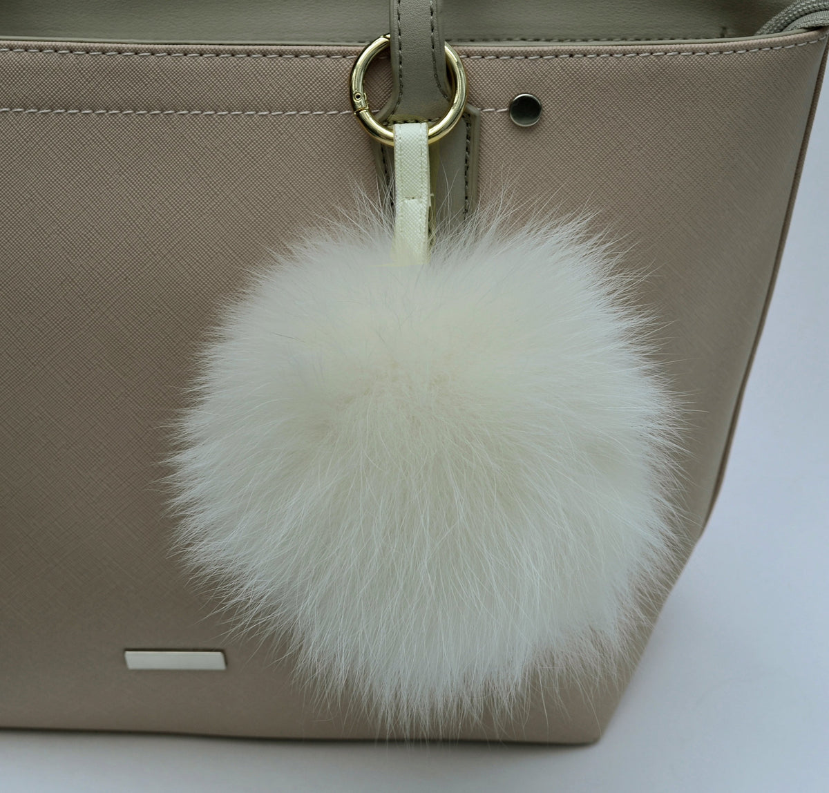 6" WHITE FUR POM Pom Key chain, Large Fox Bag Charm, Key Chain Charm, Fox Fur Pom Pom, Fur Ball, Fur Keyring, Real Fur Pom Pom Bag Charm