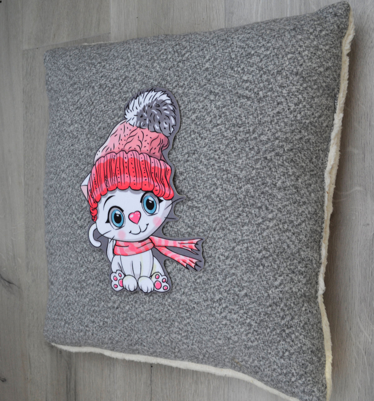Cat in Pom Pom Hat Soft Fabric Large Sewn On Patch for Jacket Badge Cat Face Big Eyes Animal Applique Black Cat Embroidered Applique Patch