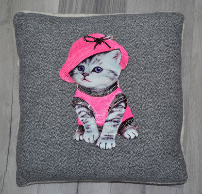 XL Cat in the Hat Soft Fabric Sequin Embroidery Sewn On Patch Jacket Badge Cat Face Big Eye Animal Applique Cat Embroidery Applique Patch