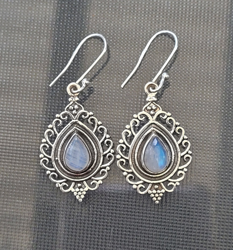 Moonstone Sterling Silver Earrings, 925 Sterling Silver Earrings, Gemstone Vintage Earrings, White stone Earrings, Teardrop Gemstone earring