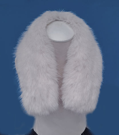 READY to SHIP XL White Silky Faux Fur Vegan Trim Hood 70 cm, Faux Fur Collar Trim Like Real Fox, Fake Fur, Fur Fabric Ruff, Faux Fur Hood