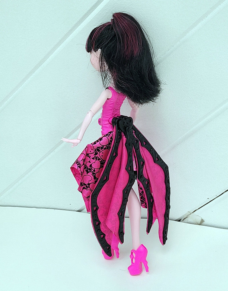 Monster High Draculaura Ghoul to Bat Transformation Doll for Collectors, OOAK Repaints, Playing, Mattel, Complete, Original Clothes, Wings