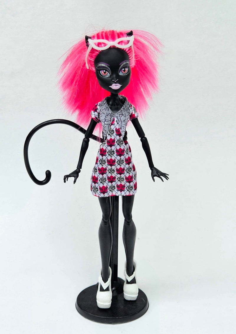 Monster High Doll Geek Shriek Catty Noir for Collectors, OOAK Repaints, Playing, Cat Doll, Girl, Original Clothes, Complete, Extremely Rare